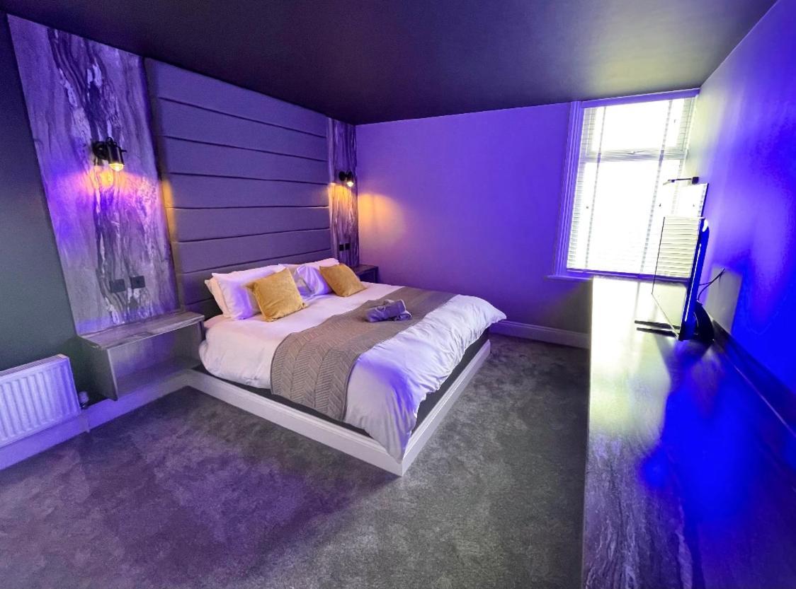 Breeze Suites - Luxury Group Accom - Sleeps 19 Blackpool Bagian luar foto