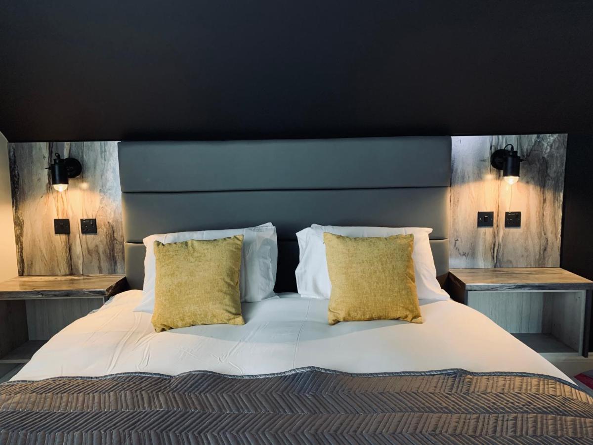 Breeze Suites - Luxury Group Accom - Sleeps 19 Blackpool Bagian luar foto