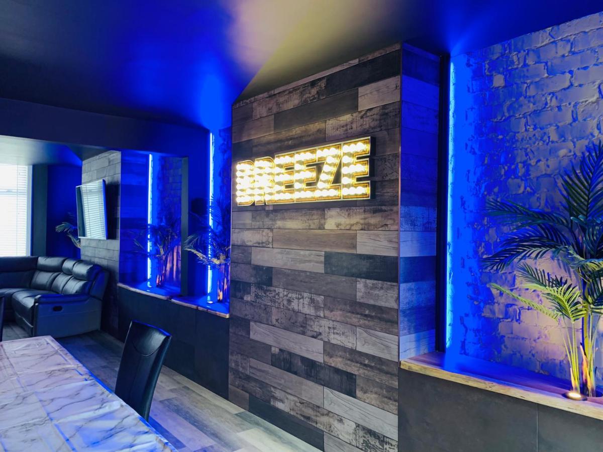 Breeze Suites - Luxury Group Accom - Sleeps 19 Blackpool Bagian luar foto